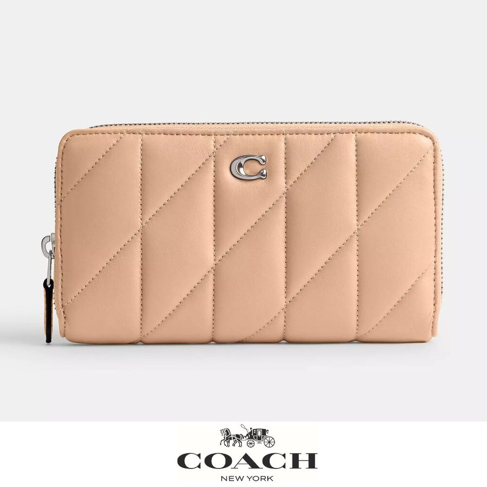 🥰 Coach Accordion Zip Wallet With Pillow Quilting